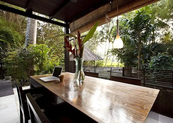 Chai House Villa *
