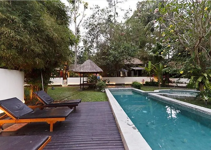 Chai House Villa *